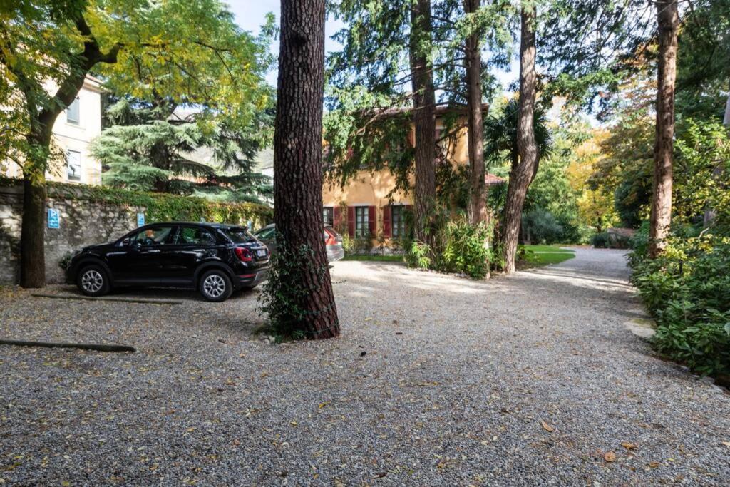 Bilocale Nel Parco Di Villa Erba Cernobbio Exterior photo